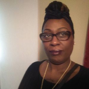 Meet your Posher, Crystal